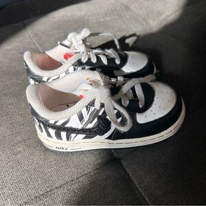 Nike Kids Black and White Sneakers with zebra print size 7